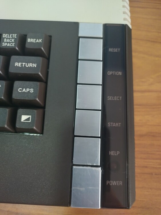 COMPUTER-ATARI 800XL - NEW OLD STOCK.